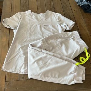 Figs Scrub Set Slate top S bottoms MP EUC